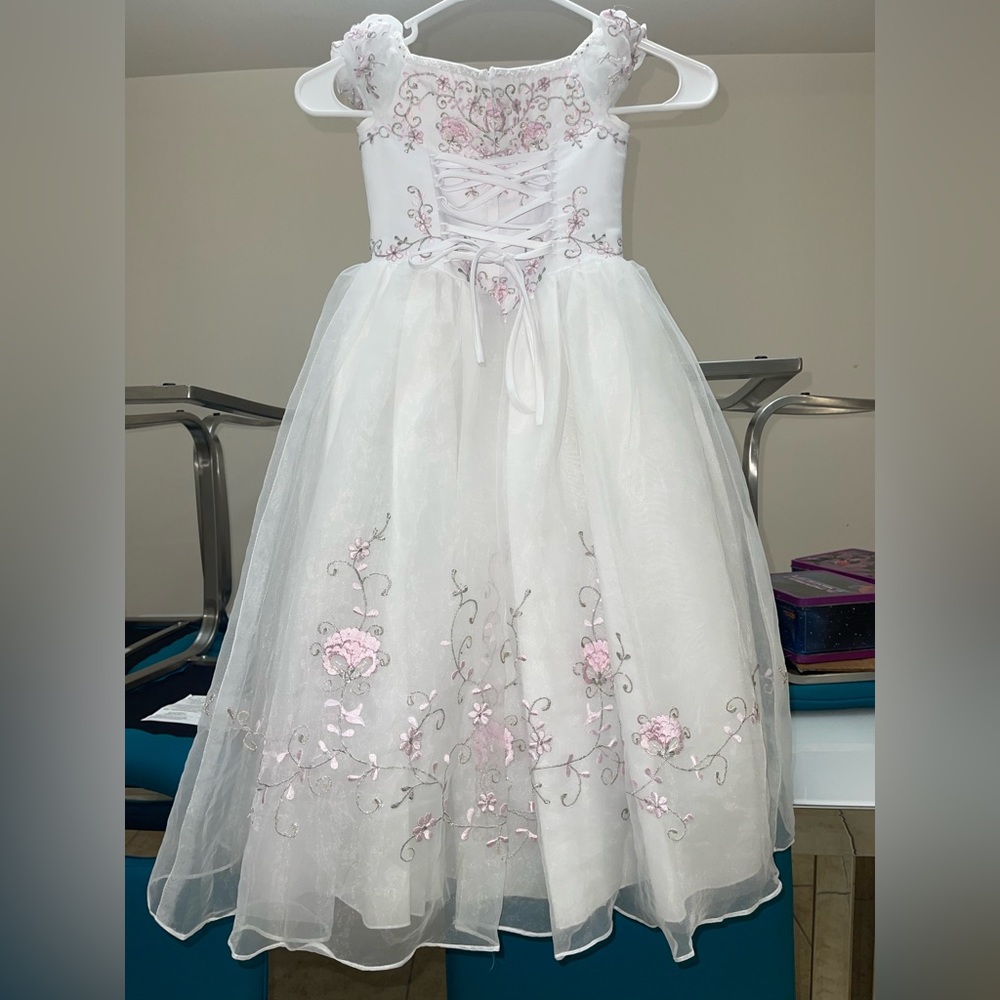 Dress - Picture 4 of 8